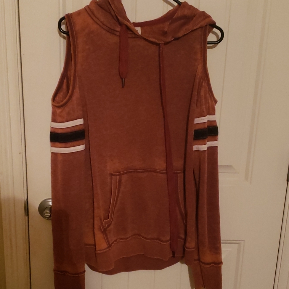 Daytrip hooded cold shoulder sweatshirt xl
